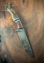 Load image into Gallery viewer, Tanto Hunter in Wave Pattern Damascus

