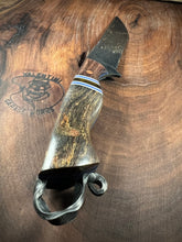 Load image into Gallery viewer, Tanto Hunter in Wave Pattern Damascus
