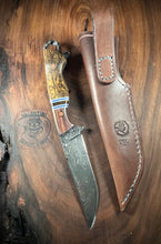Load image into Gallery viewer, Tanto Hunter in Wave Pattern Damascus
